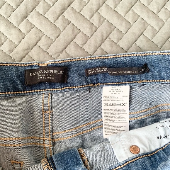 Mid-rise 3” denim shorts - Picture 4 of 7